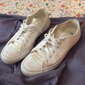 White converse
